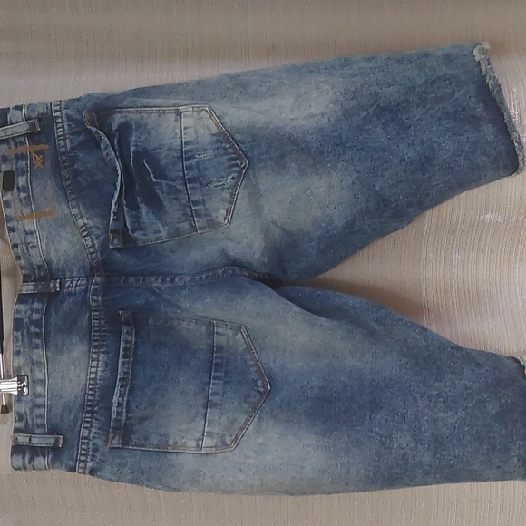 Men jean distressed shorts size 32 - Picture 3 of 4